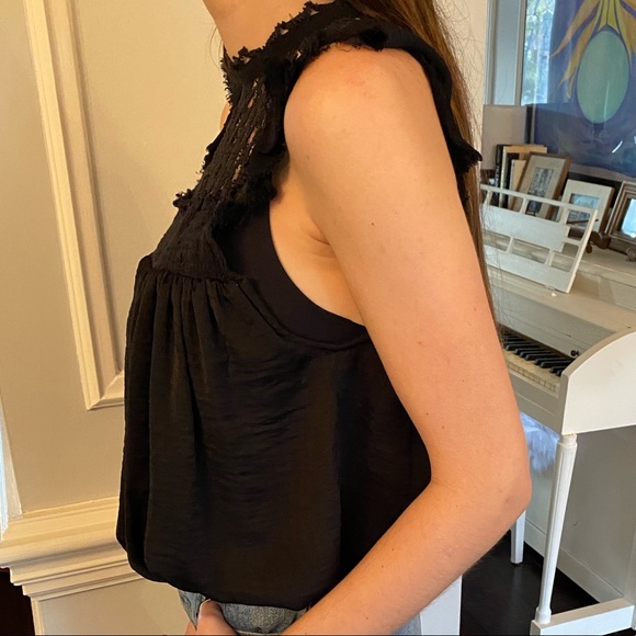 Free people detailed sleeveless blouse - Picture 2 of 4